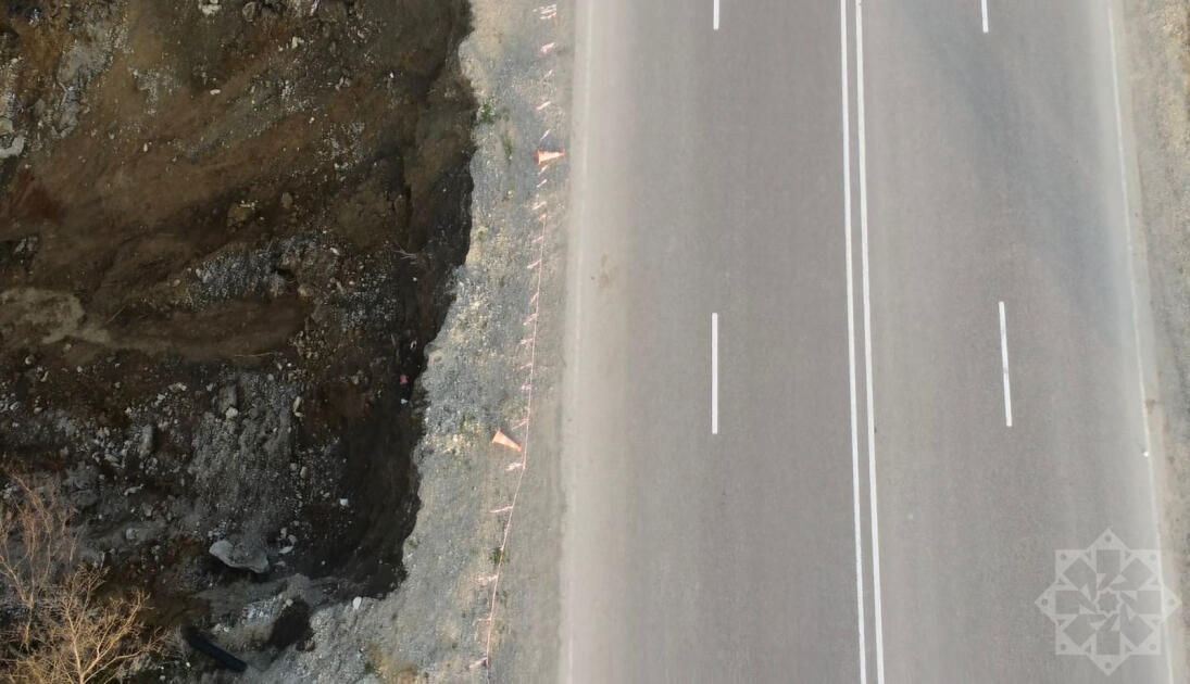 На дороге Муганлы-Исмаиллы произошел очередной оползень