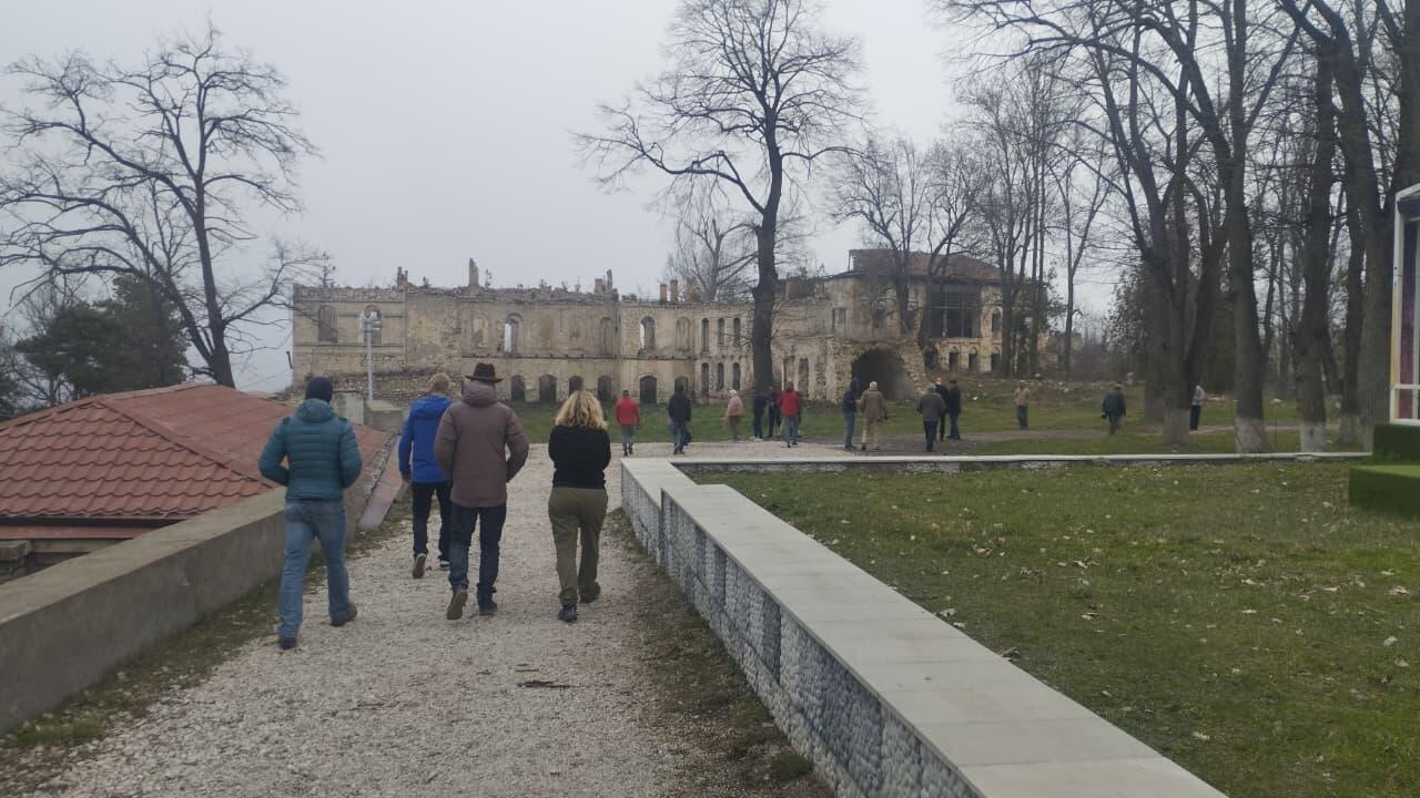 Международные путешественники ознакомились с городом Шуша