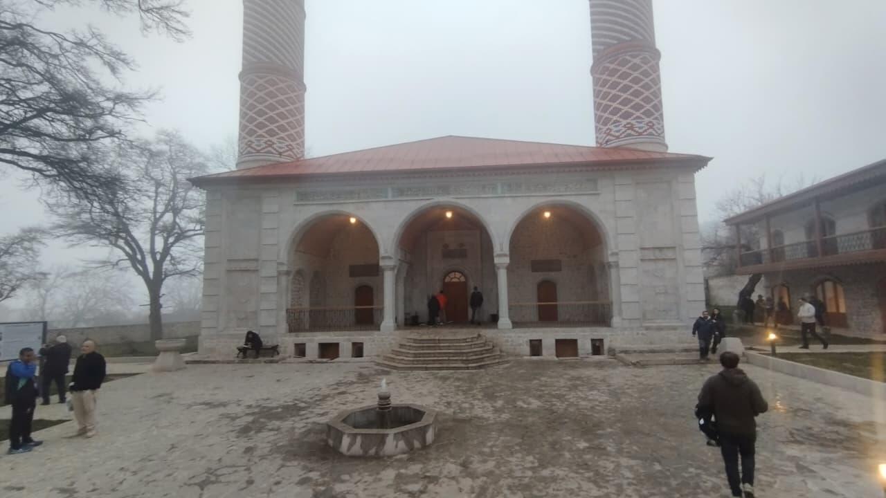 Международные путешественники ознакомились с городом Шуша