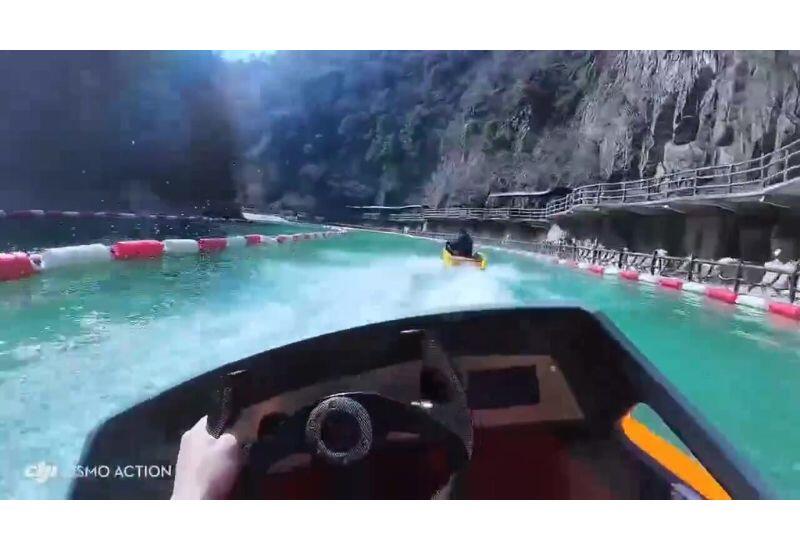 В Китае придумали водный картинг