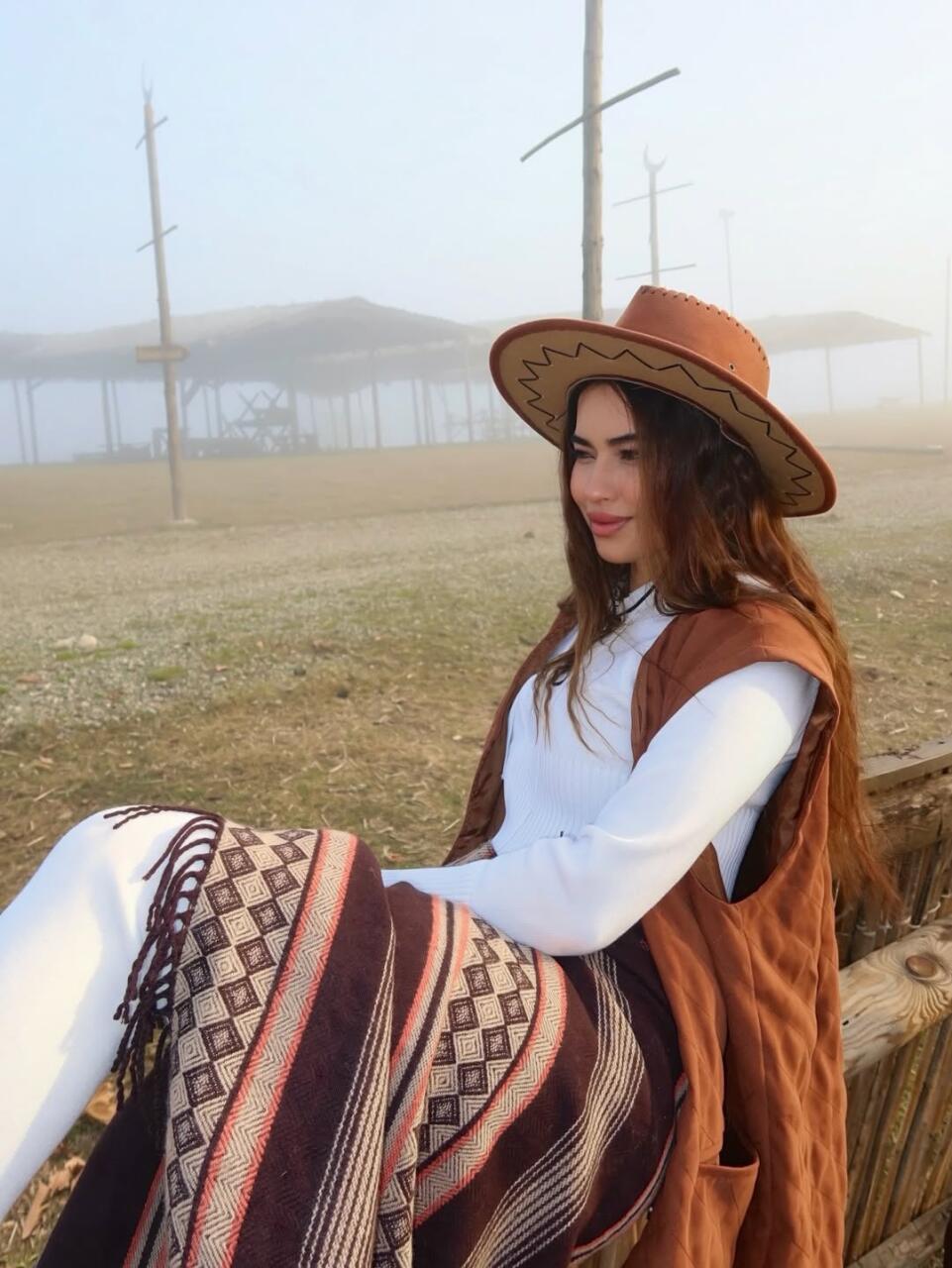 Атмосфера ханских земель в снимках arzu.ja