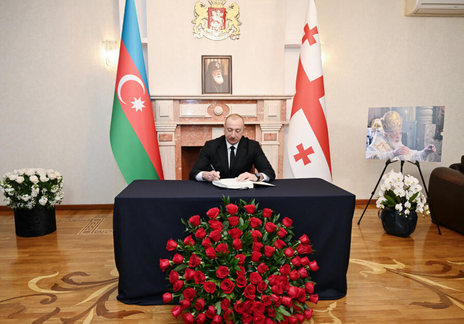 Prezident İlham Əliyev Gürcüstanın Azərbaycandakı səfirliyində olub, başsağlığı verib