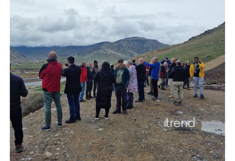 Международные путешественники ознакомились с работами на автомобильной и железной дороге Горадиз-Агбенд