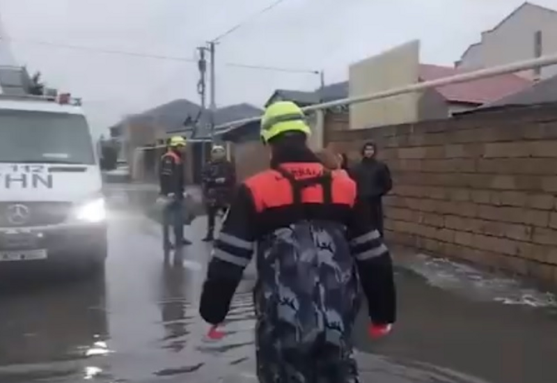В Баку спасены 9 человек