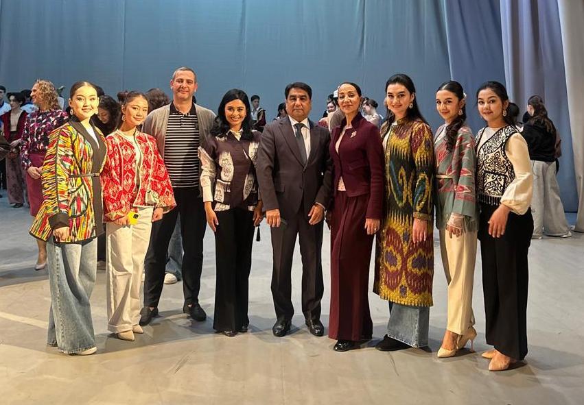 Тарана Мурадова награждена почетным званием и медалью Евразийского Фонда культуры в Казахстане