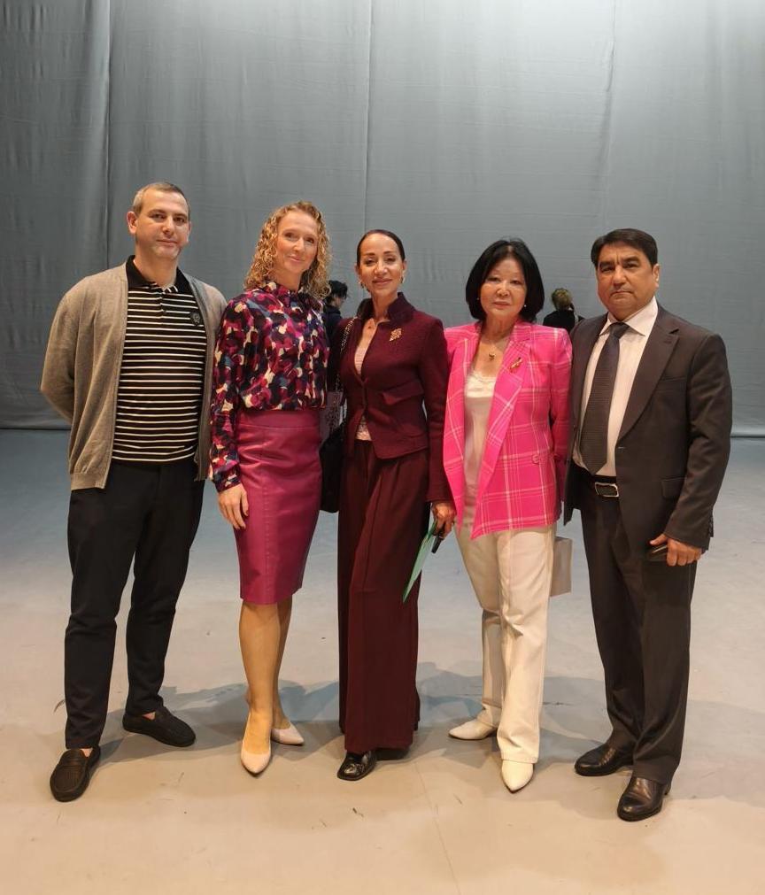 Тарана Мурадова награждена почетным званием и медалью Евразийского Фонда культуры в Казахстане