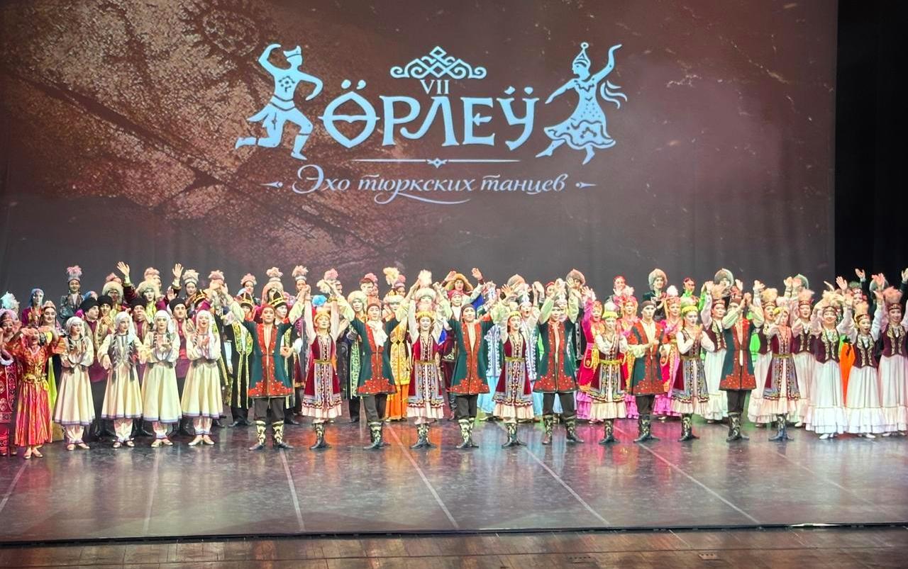Коллектив Бакинской хореографической академии выступил на гала-концерте "ӨРЛЕУ. Эхо тюркских танцев" в Алматы