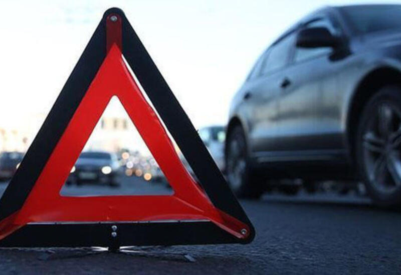 В Шеки произошло ДТП,