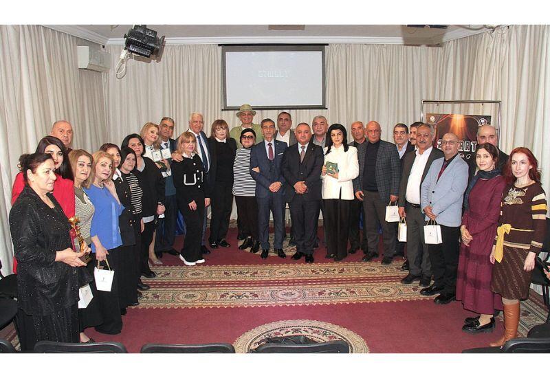 В Баку прошла церемония награждения, приуроченная к Международному дню театра