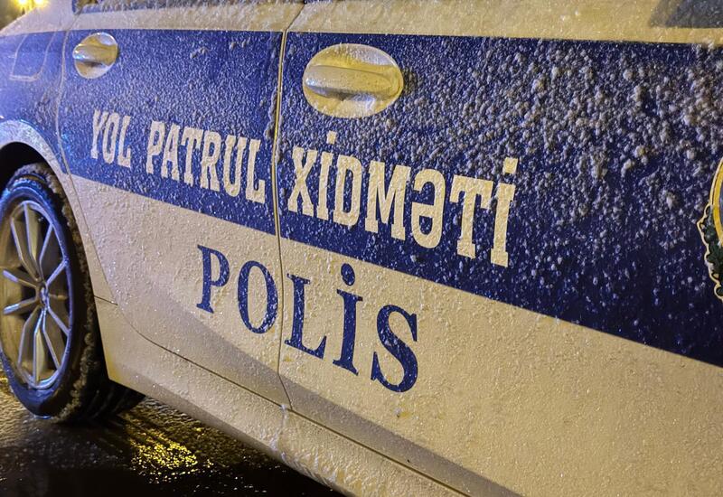 Yağışın yollarda yaratdığı çətinliklər aradan qaldırılır