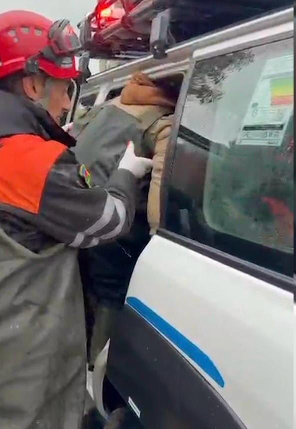 МЧС Азербайджана эвакуировало 84 человека из затопленных районов