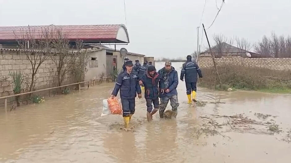 Xaçmazın Cığatay kəndində evlərini su basan 22 nəfər təxliyə edilib