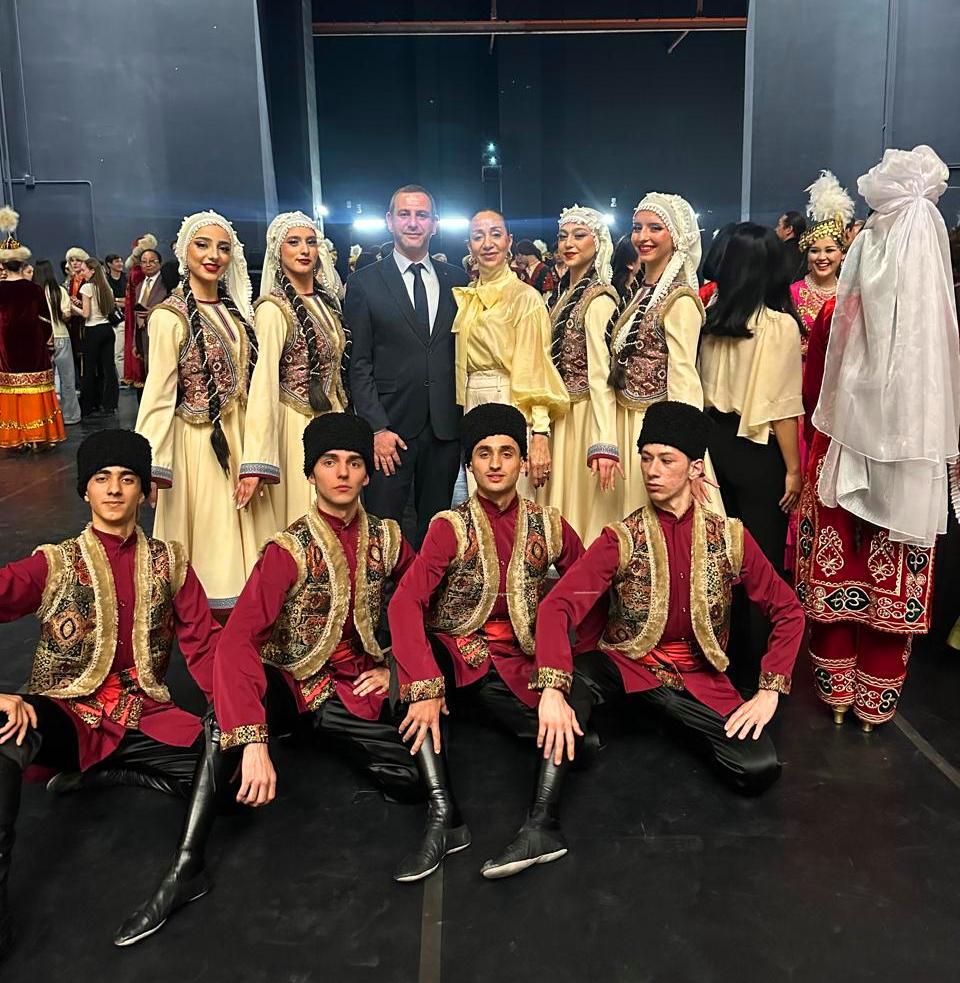 Коллектив Бакинской хореографической академии выступил на гала-концерте "ӨРЛЕУ. Эхо тюркских танцев" в Алматы