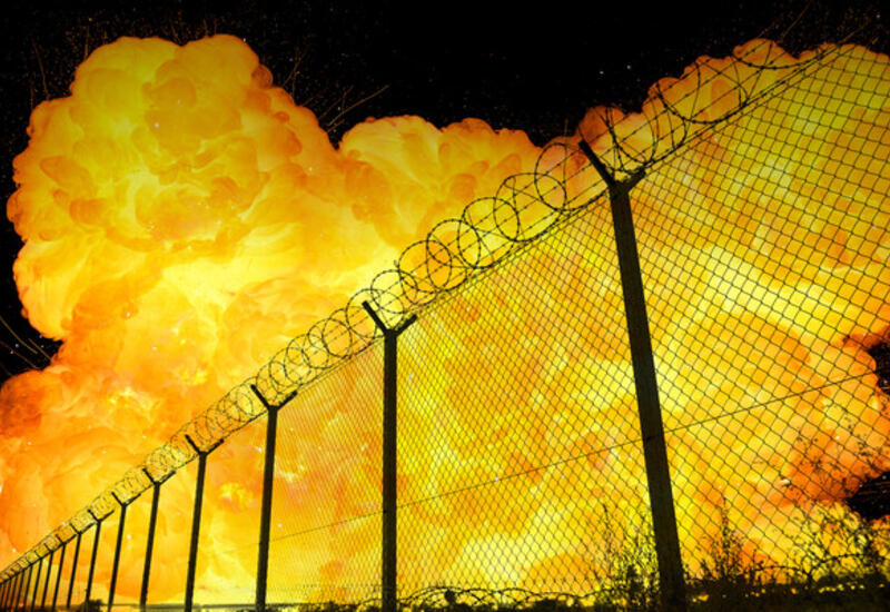 В Израиле горит химзавод