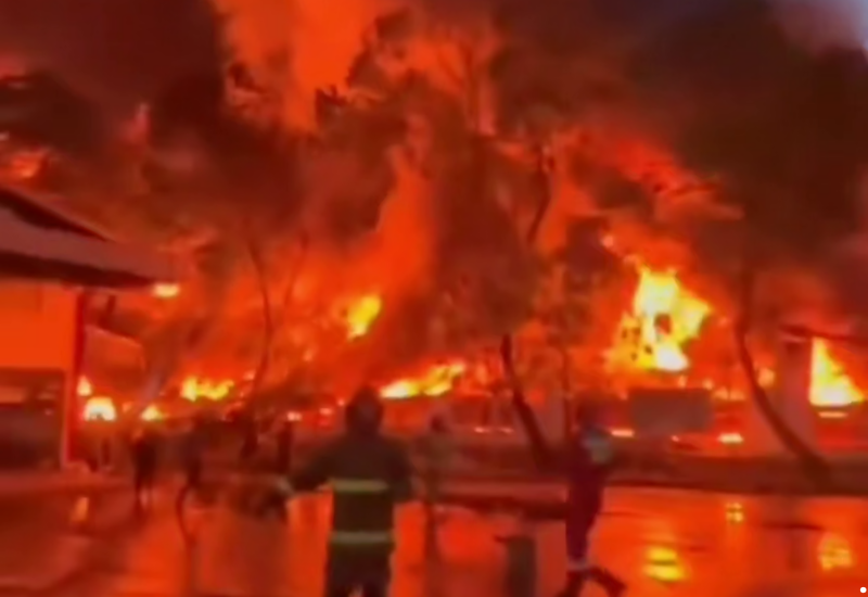 Крупный пожар в Индонезии