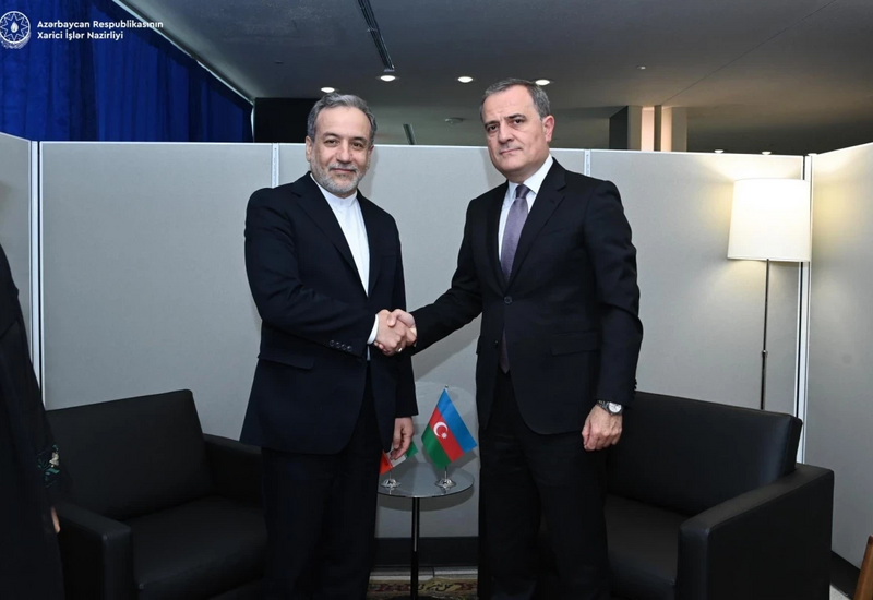 Главы МИД Азербайджана и Ирана провели телефонный разговор