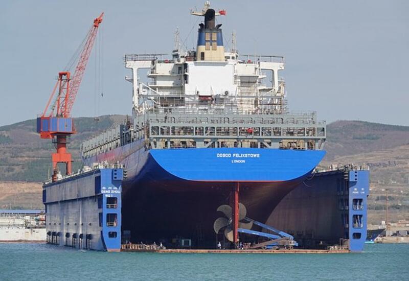 Два гигантских судна Китая застряли в Персидском заливе