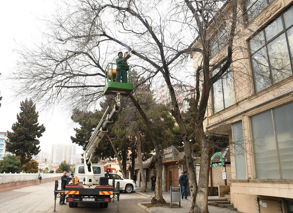 Güclü yağışlardan sonra Bakı “yuyuldu”