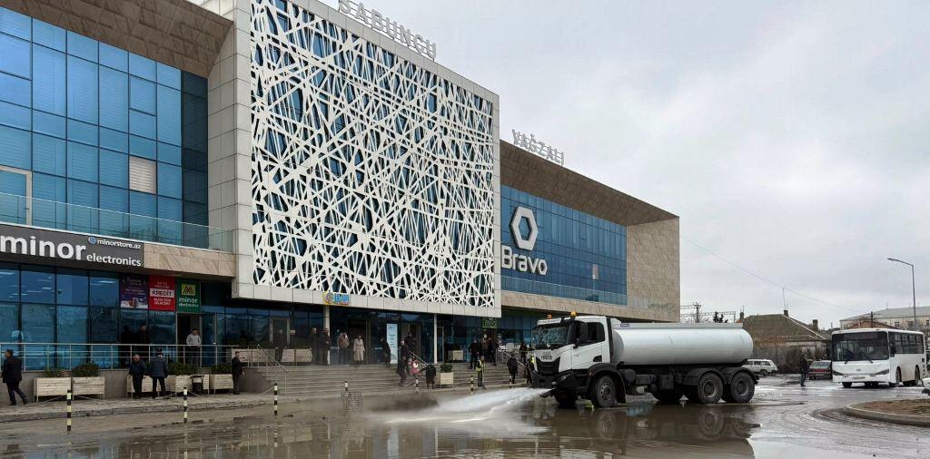 Güclü yağışlardan sonra Bakı “yuyuldu”