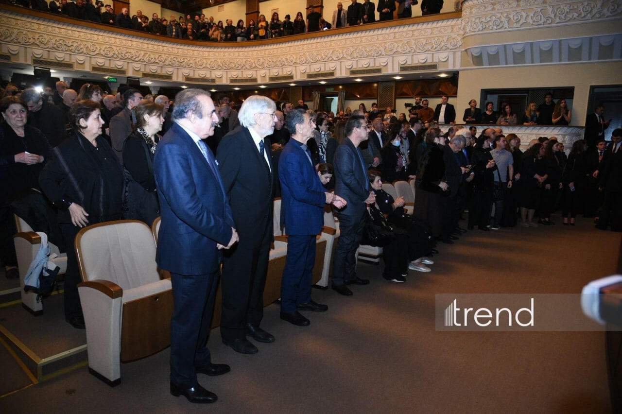 В Баку состоялась церемония прощания с Расимом Балаевым
