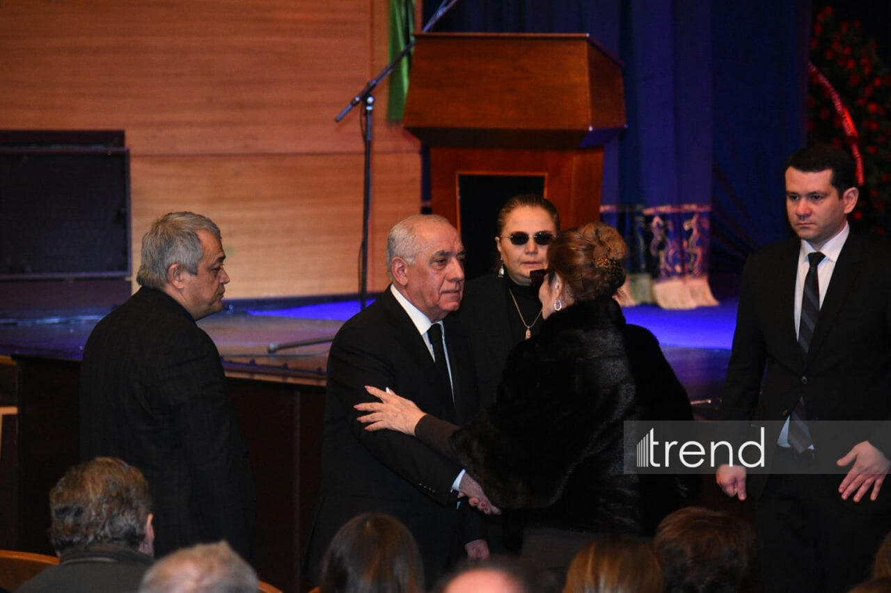 В Баку состоялась церемония прощания с Расимом Балаевым