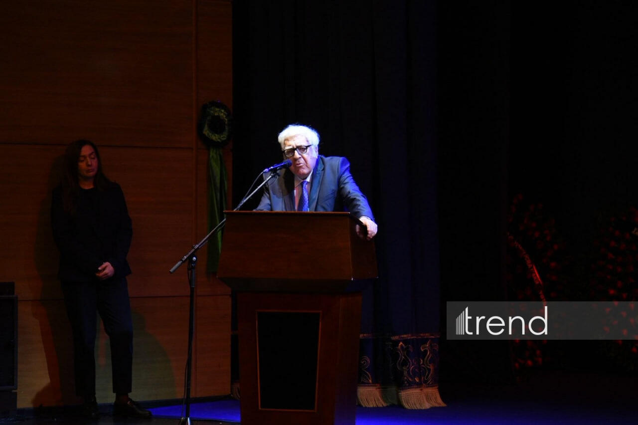 В Баку состоялась церемония прощания с Расимом Балаевым