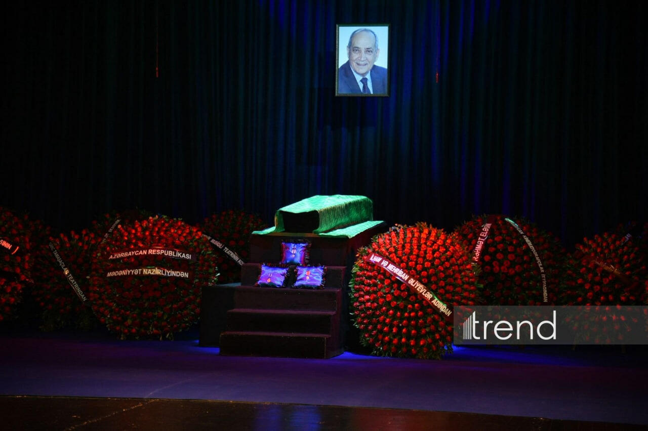 В Баку состоялась церемония прощания с Расимом Балаевым