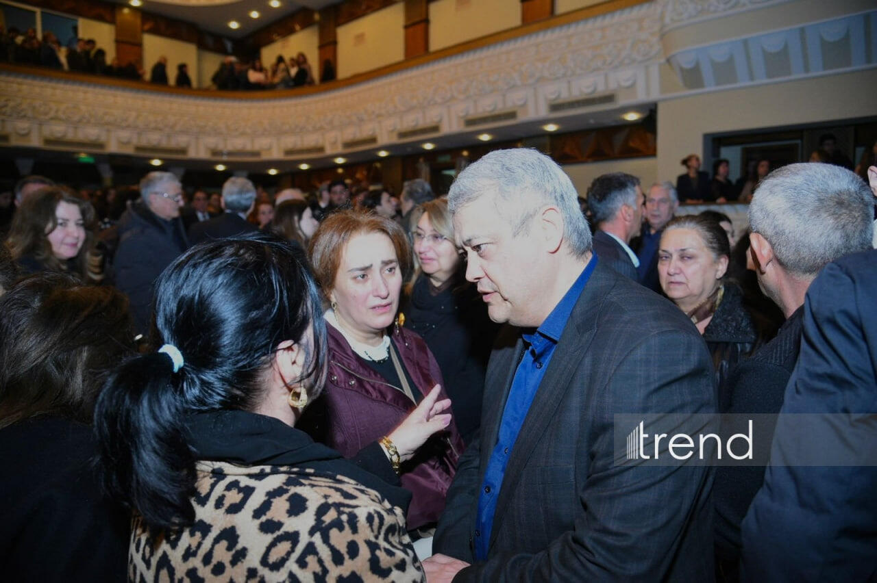 В Баку состоялась церемония прощания с Расимом Балаевым