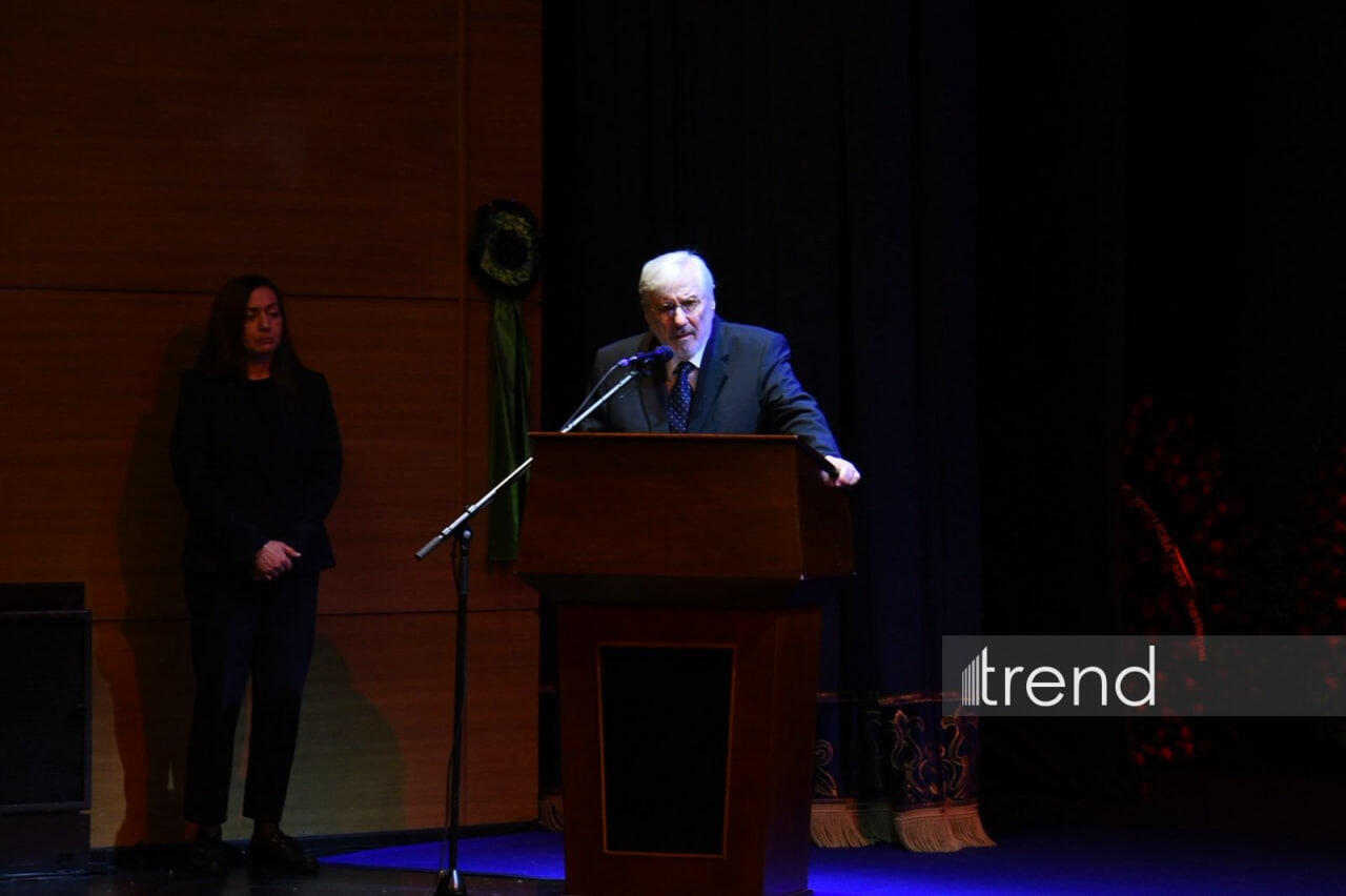 В Баку состоялась церемония прощания с Расимом Балаевым