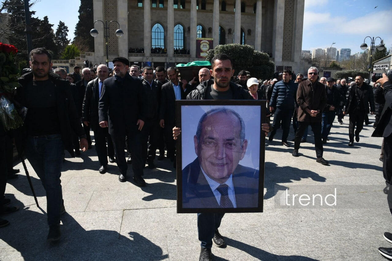 В Баку состоялась церемония прощания с Расимом Балаевым