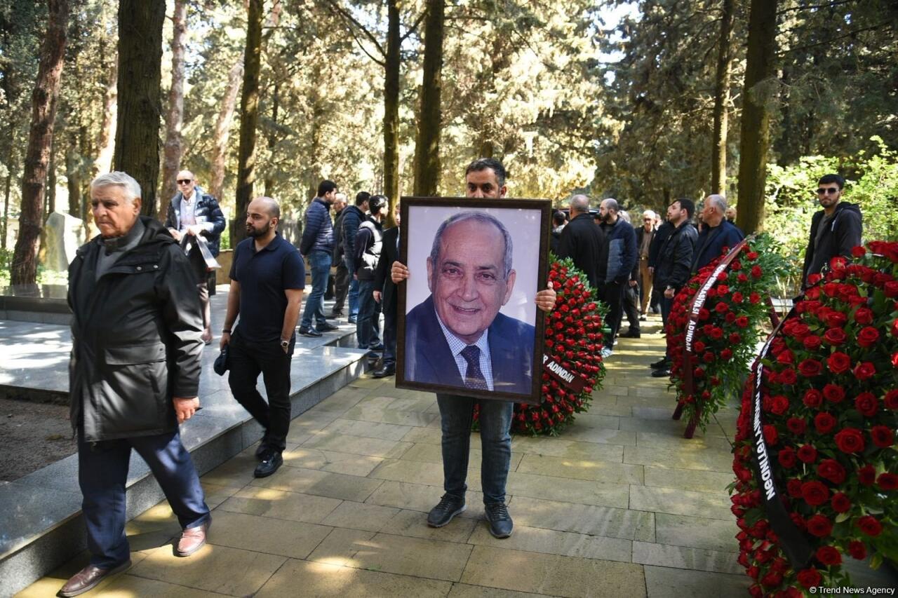 Xalq artisti Rasim Balayev I Fəxri xiyabanda dəfn olunub
