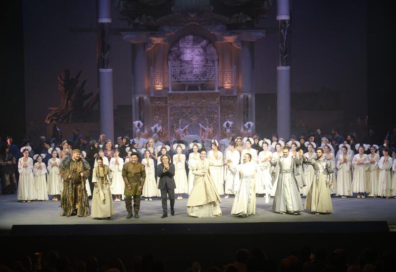 Красноярск встретил звезд мировой оперы и азербайджанского Маэстро