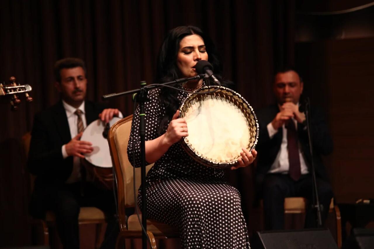 Сакральная музыка души: О чем молчит и поет мугам