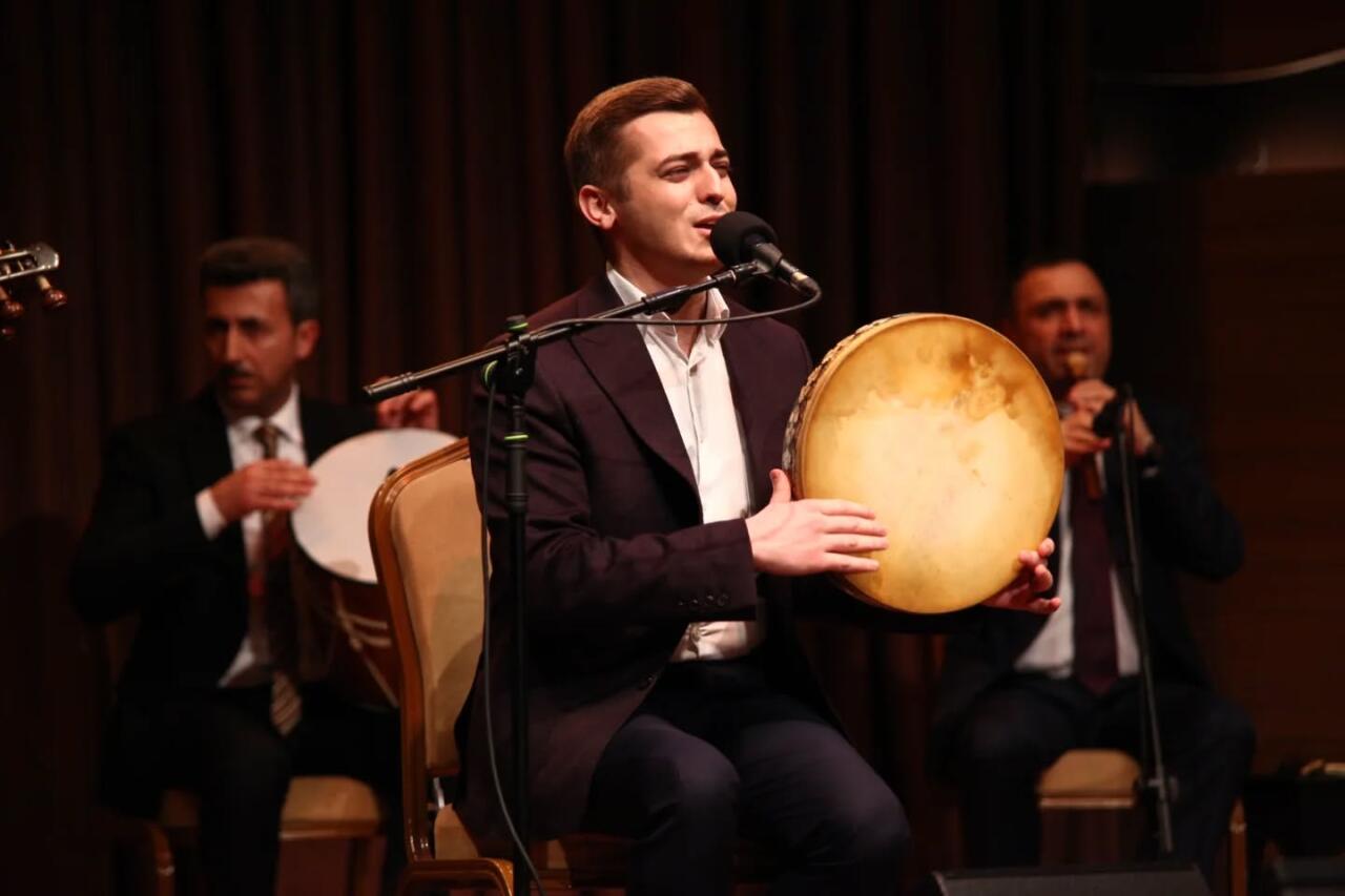 Сакральная музыка души: О чем молчит и поет мугам