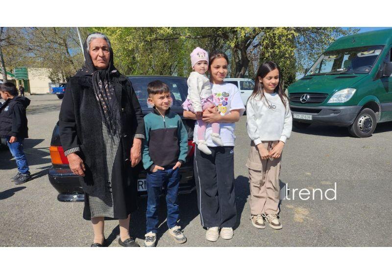 Очередная группа бывших вынужденных переселенцев отправлена в Кяльбаджар