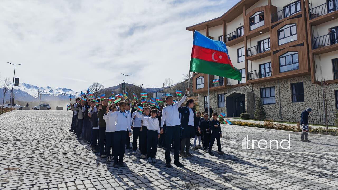 Очередная группа бывших вынужденных переселенцев прибыла в Кяльбаджар
