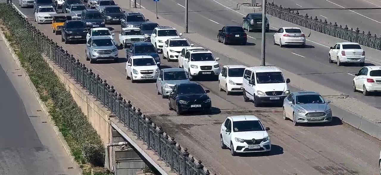 В этой части Баку парализовано движение в ряде направлений