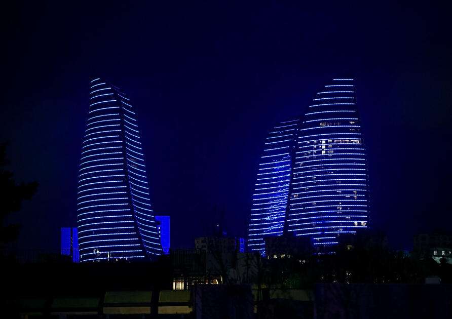 Здания в Баку окрасились в синий цвет