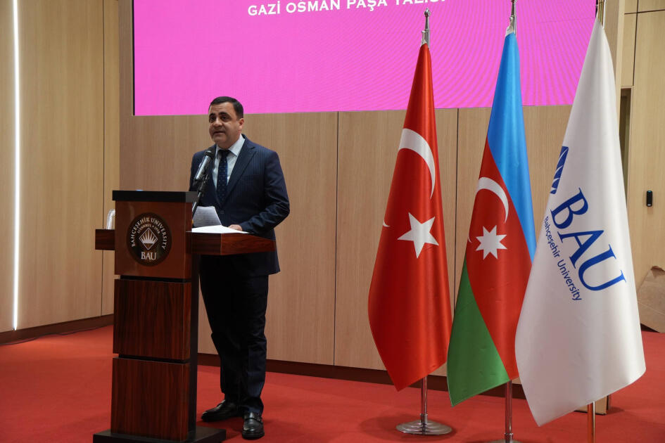 В Стамбуле открылась выставка азербайджанских художниц