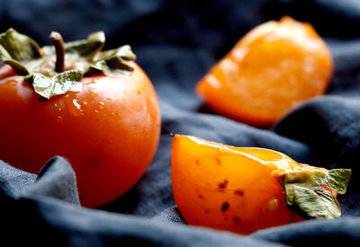 Не только хурма: какие еще продукты могут привести к образованию безоара в желудке