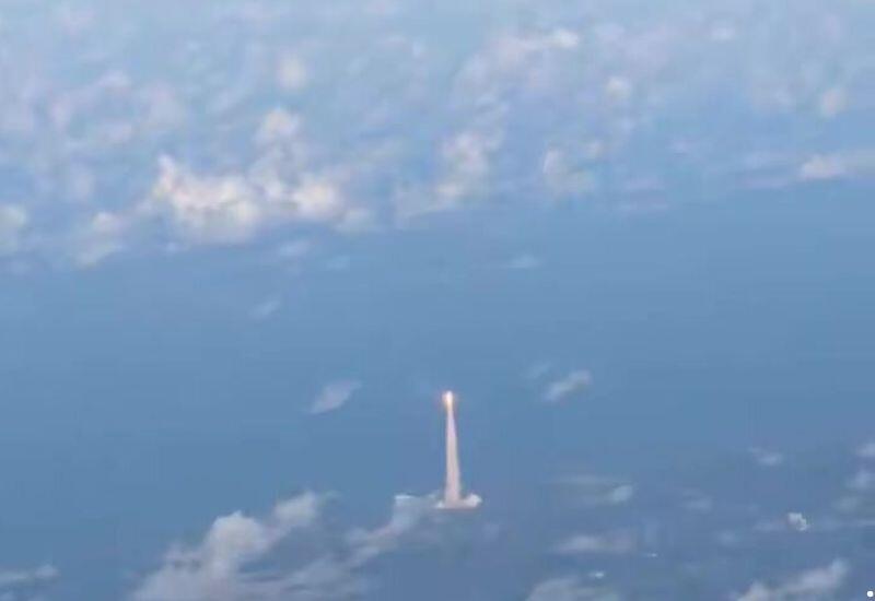 Запуск Artemis II с борта самолета