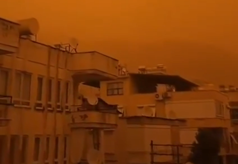 Песчаная буря из Сахары накрыла ряд районов Турции