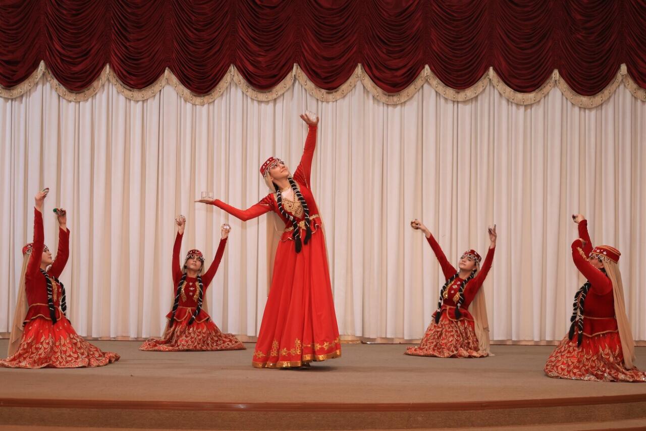 В Ташкенте презентована книга азербайджанского писателя Максуда Ибрагимбекова в сценическом формате