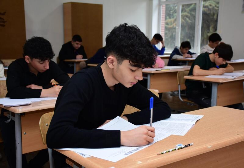 В Азербайджане прошли выпускные экзамены для учащихся IX классов