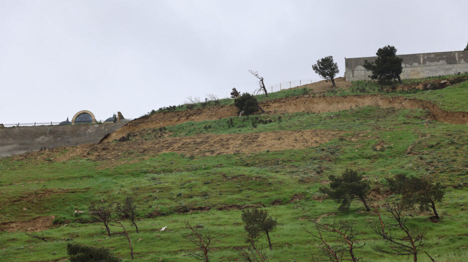 Кямаледдин Гейдаров ознакомился с ситуацией на участке оползня в Бадамдаре