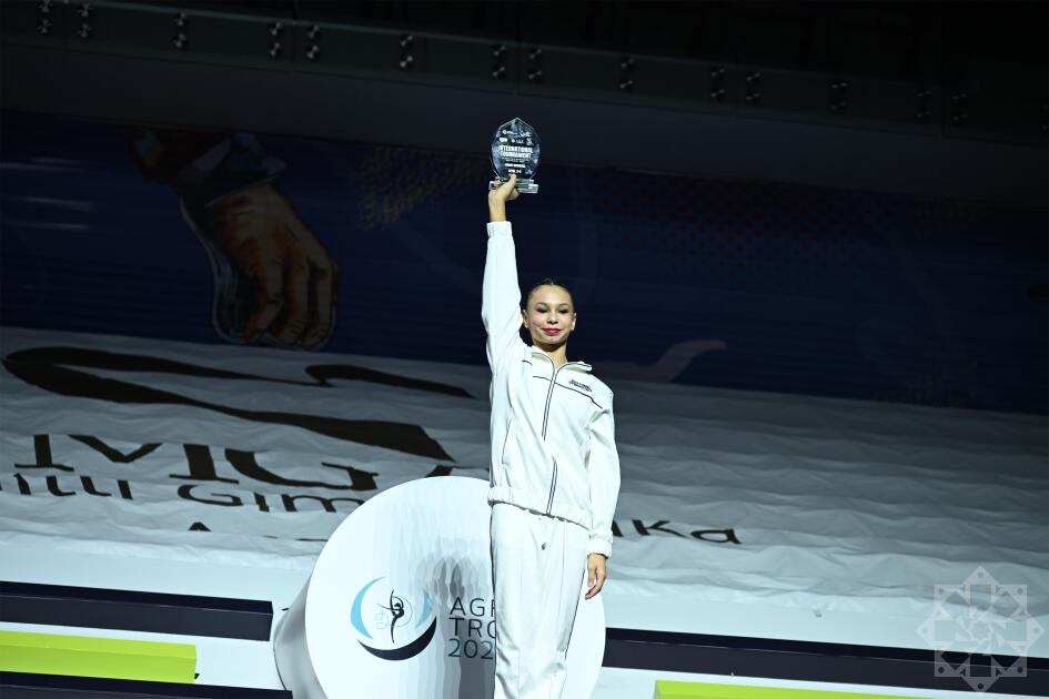 Азербайджанская гимнастка завоевала серебряную медаль