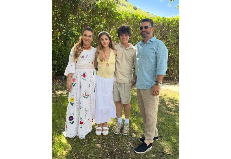 Звезда «Зачарованных» показала, как повзрослели ее дети