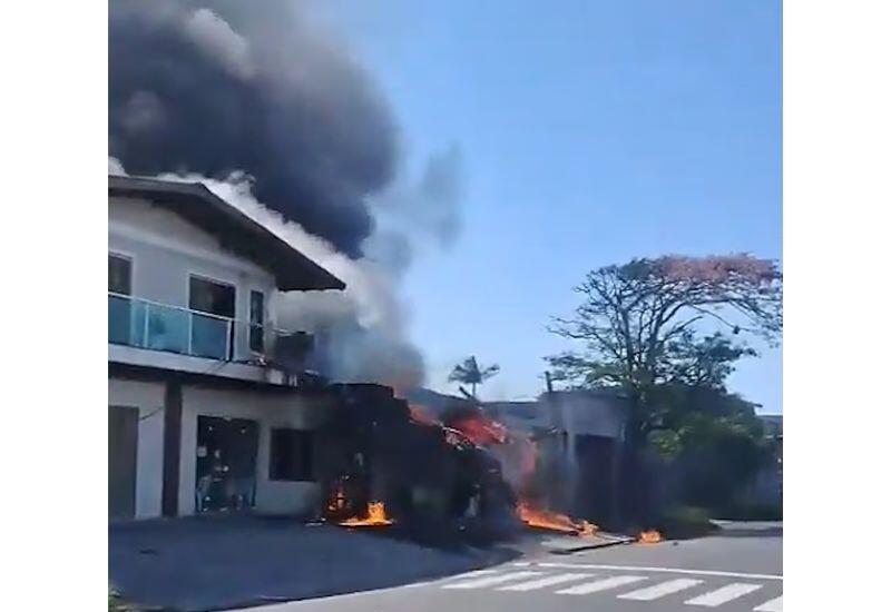 В Бразилии самолет врезался в ресторан