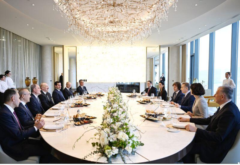 Tbilisidə Prezident İlham Əliyevin şərəfinə lanç verilib