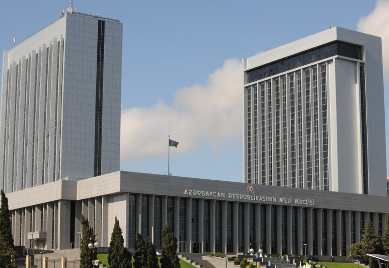 Milli Məclisin Hüquq siyasəti və dövlət quruculuğu komitəsinin İnsan hüquqları komitəsi ilə birgə iclası keçirilib